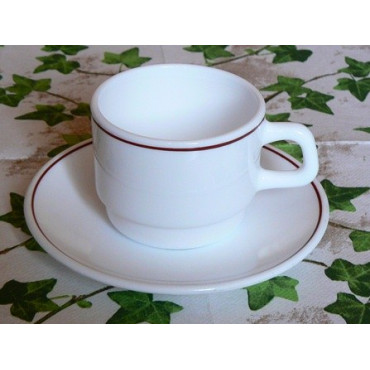 Tasse, sous-tasse, cuillère...